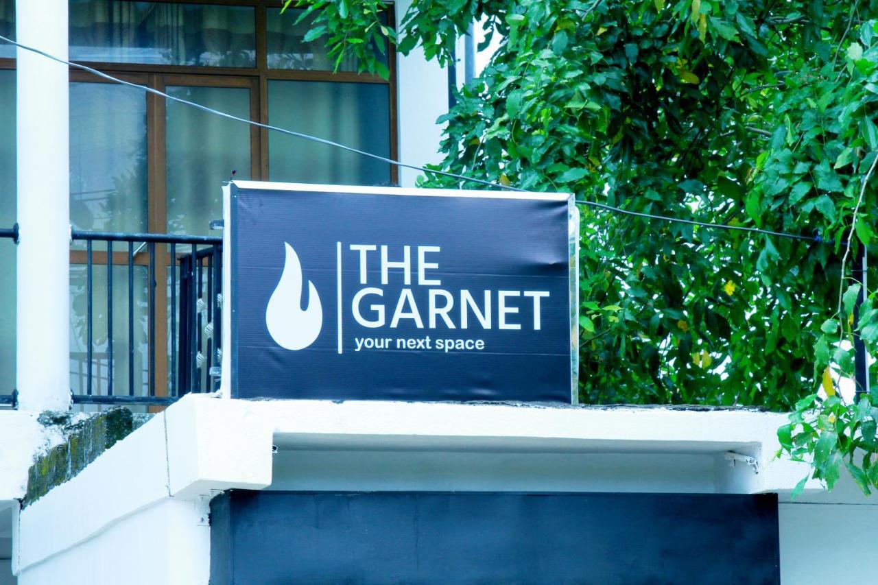 Отель The Garnet Мирисса Экстерьер фото